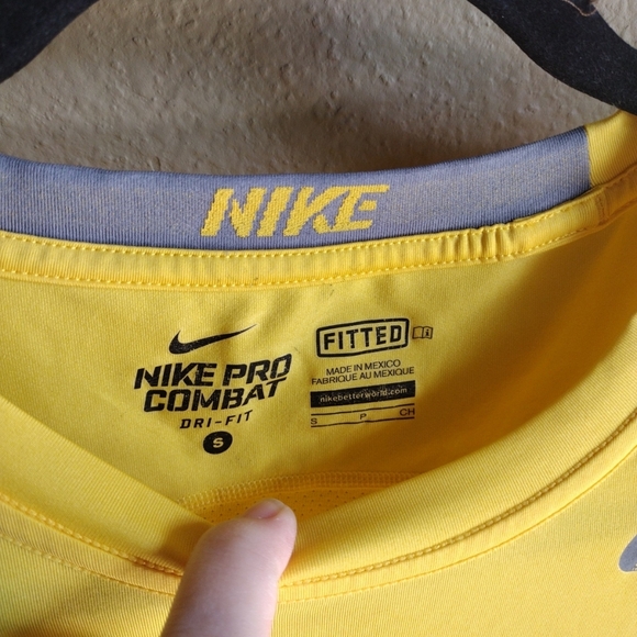 Nike Pro Combat Men's Yellow Dri-Fit Fitted Athletic Tank Top Sz S-Workout Wear - Picture 2 of 7